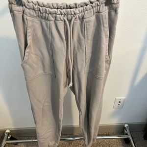 Sweat pants with cuffed bottom